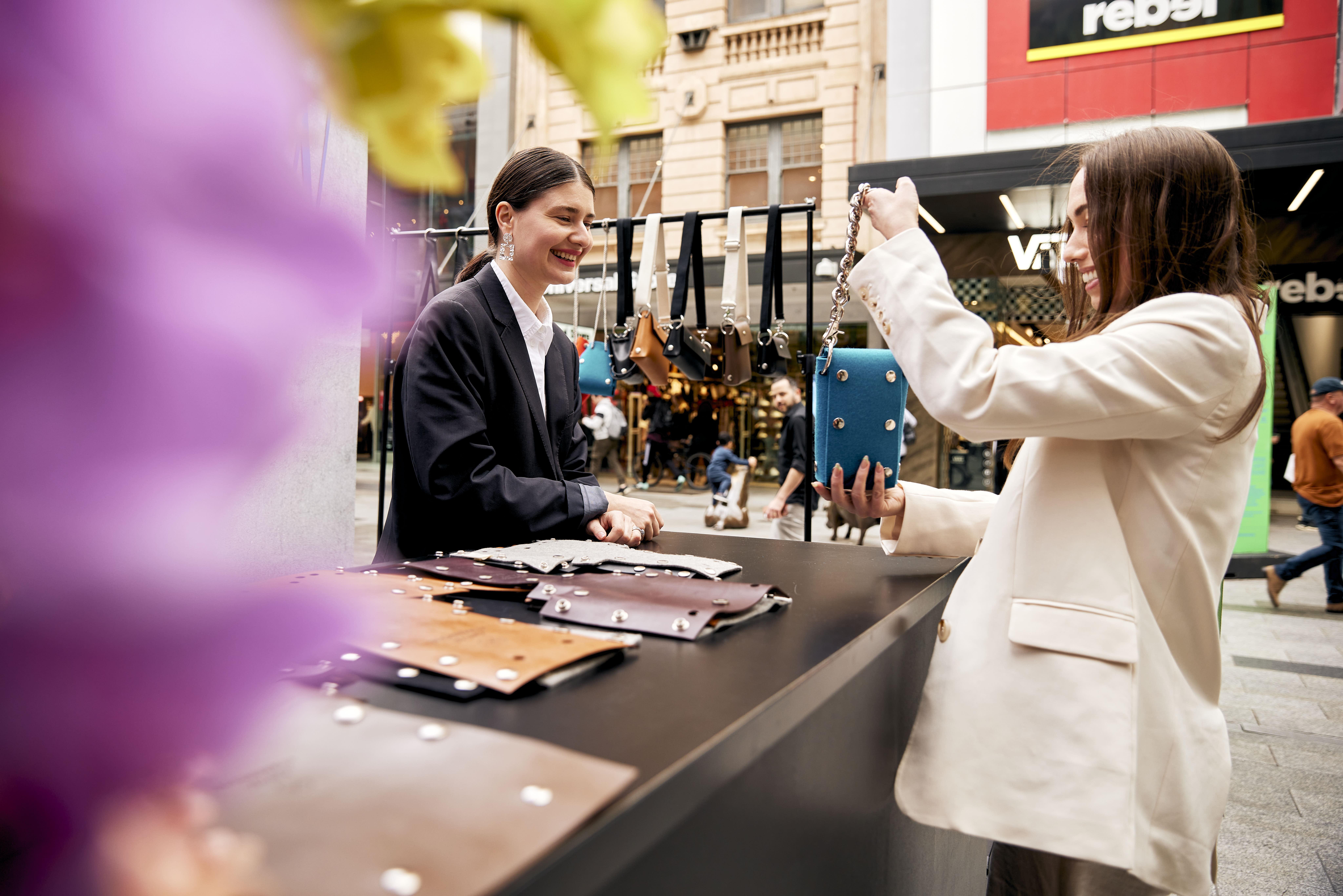 AEDA AFW22 0402 WEB RES